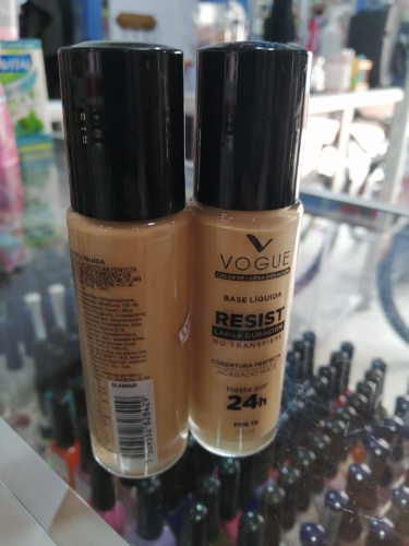 base glamur vogue resist 24 h